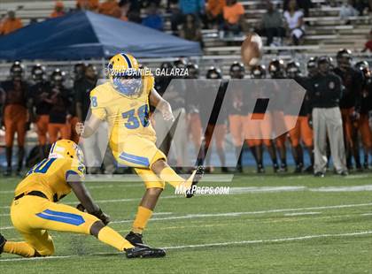 Thumbnail 3 in Northwestern vs Booker T Washington photogallery.