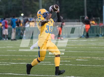 Thumbnail 2 in Northwestern vs Booker T Washington photogallery.