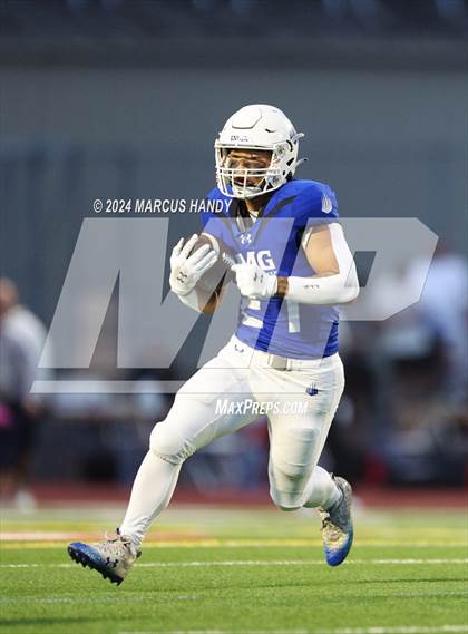 Thumbnail 1 in IMG Academy vs. Bergen Catholic photogallery.