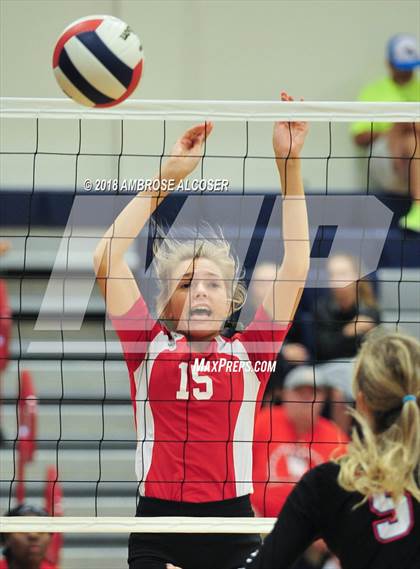 Thumbnail 1 in Lutheran North vs. Hitchcock (Bay Area Christian Tournament) photogallery.