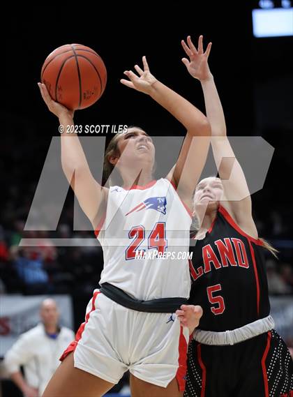 Thumbnail 2 in Hiland vs Tri-Village (OHSAA D4 State Semifinal) photogallery.
