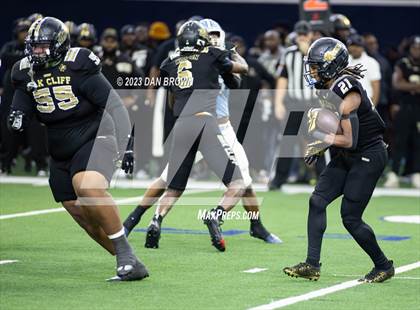 Thumbnail 1 in Emerson vs. South Oak Cliff (UIL 5A D2 Semifinals) photogallery.