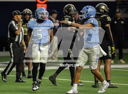 Thumbnail 1 in Emerson vs. South Oak Cliff (UIL 5A D2 Semifinals) photogallery.