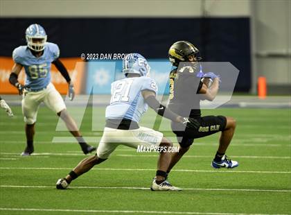 Thumbnail 2 in Emerson vs. South Oak Cliff (UIL 5A D2 Semifinals) photogallery.