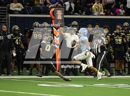 Thumbnail 2 in Emerson vs. South Oak Cliff (UIL 5A D2 Semifinals) photogallery.
