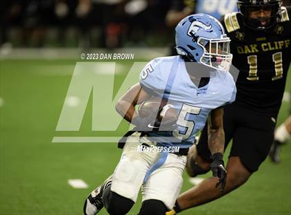 Thumbnail 1 in Emerson vs. South Oak Cliff (UIL 5A D2 Semifinals) photogallery.