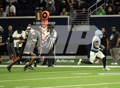 Thumbnail 1 in Emerson vs. South Oak Cliff (UIL 5A D2 Semifinals) photogallery.