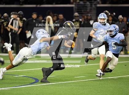 Thumbnail 1 in Emerson vs. South Oak Cliff (UIL 5A D2 Semifinals) photogallery.