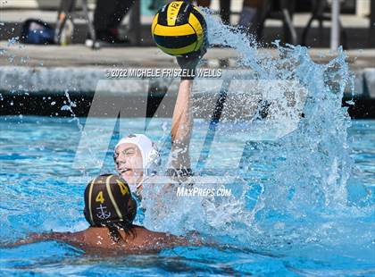 Thumbnail 2 in Saint Francis vs Vista (America's Finest City) photogallery.