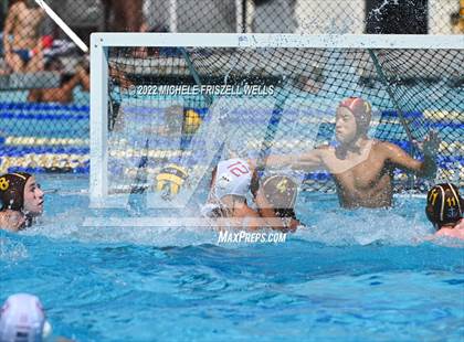 Thumbnail 3 in Saint Francis vs Vista (America's Finest City) photogallery.