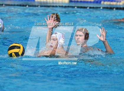 Thumbnail 2 in Saint Francis vs Vista (America's Finest City) photogallery.
