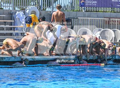 Thumbnail 1 in Saint Francis vs Vista (America's Finest City) photogallery.