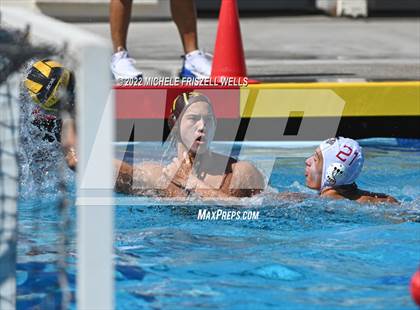 Thumbnail 2 in Saint Francis vs Vista (America's Finest City) photogallery.