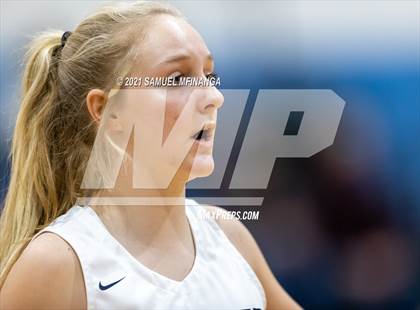 Thumbnail 1 in Lincoln Lutheran vs. Arlington photogallery.