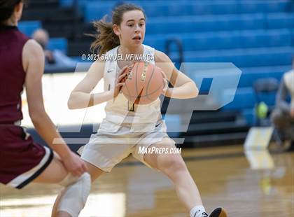 Thumbnail 3 in Lincoln Lutheran vs. Arlington photogallery.