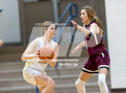 Thumbnail 3 in Lincoln Lutheran vs. Arlington photogallery.