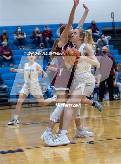 Thumbnail 3 in Lincoln Lutheran vs. Arlington photogallery.