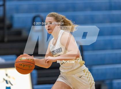 Thumbnail 3 in Lincoln Lutheran vs. Arlington photogallery.