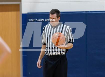 Thumbnail 2 in Lincoln Lutheran vs. Arlington photogallery.