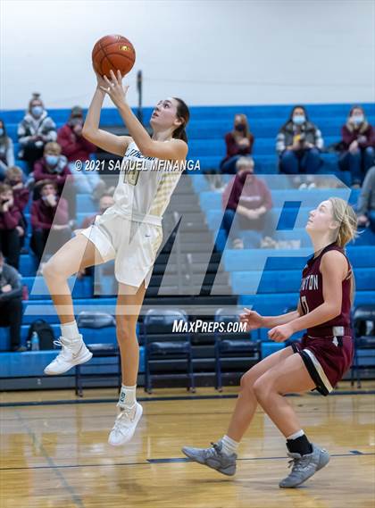 Thumbnail 3 in Lincoln Lutheran vs. Arlington photogallery.