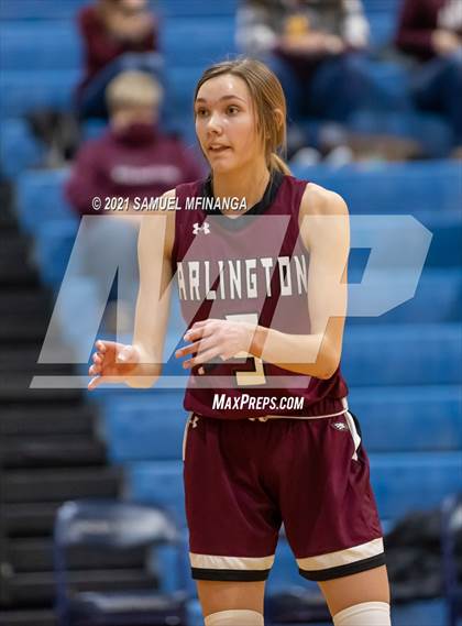 Thumbnail 2 in Lincoln Lutheran vs. Arlington photogallery.
