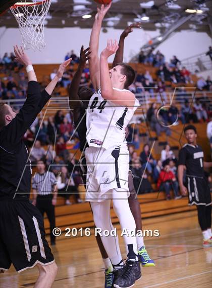 Thumbnail 3 in Burke @ Lincoln Northeast photogallery.