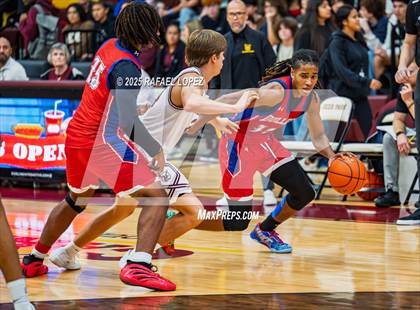 Thumbnail 3 in Fort Bend Dulles vs. Deer Park (McDonald's Texas Invitational) photogallery.