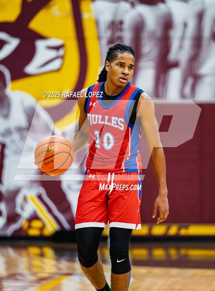 Thumbnail 3 in Fort Bend Dulles vs. Deer Park (McDonald's Texas Invitational) photogallery.
