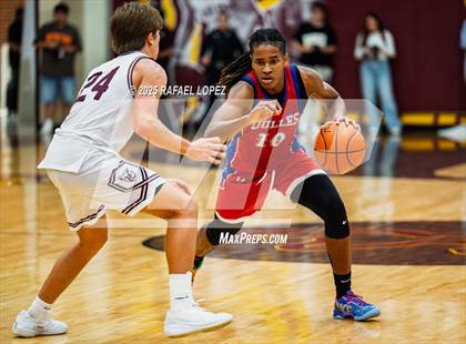 Thumbnail 2 in Fort Bend Dulles vs. Deer Park (McDonald's Texas Invitational) photogallery.