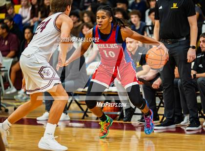 Thumbnail 1 in Fort Bend Dulles vs. Deer Park (McDonald's Texas Invitational) photogallery.