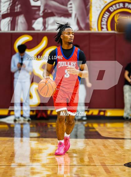 Thumbnail 2 in Fort Bend Dulles vs. Deer Park (McDonald's Texas Invitational) photogallery.