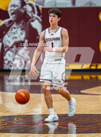 Thumbnail 1 in Fort Bend Dulles vs. Deer Park (McDonald's Texas Invitational) photogallery.