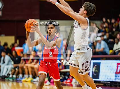Thumbnail 2 in Fort Bend Dulles vs. Deer Park (McDonald's Texas Invitational) photogallery.
