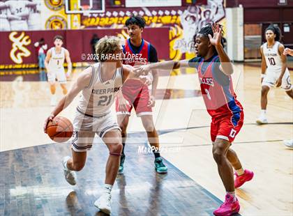 Thumbnail 3 in Fort Bend Dulles vs. Deer Park (McDonald's Texas Invitational) photogallery.