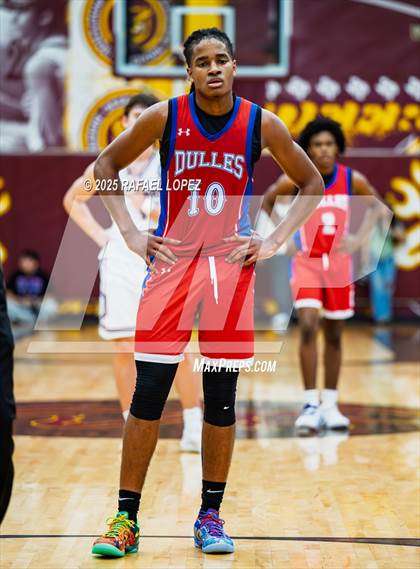 Thumbnail 2 in Fort Bend Dulles vs. Deer Park (McDonald's Texas Invitational) photogallery.