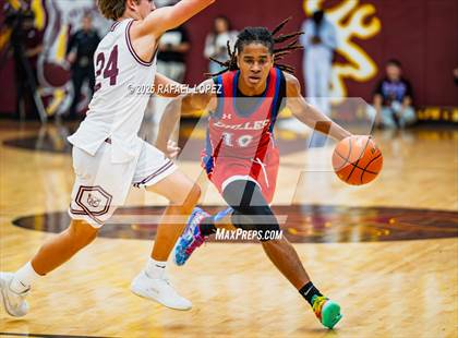 Thumbnail 3 in Fort Bend Dulles vs. Deer Park (McDonald's Texas Invitational) photogallery.