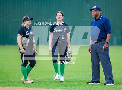 Thumbnail 2 in Orangefield vs Pollok Central (UIL Softball 3A D1 Bi-District Playoff Game 1) photogallery.