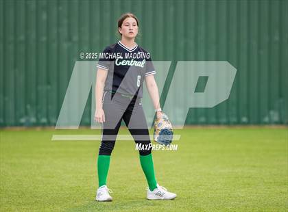 Thumbnail 1 in Orangefield vs Pollok Central (UIL Softball 3A D1 Bi-District Playoff Game 1) photogallery.