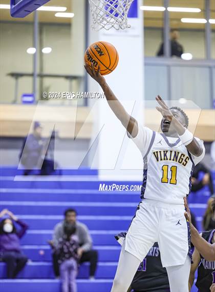 Thumbnail 1 in St. Bernard vs. Manual Arts (4th Annual Wiseburn-DaVinci Holiday Classic Tournament) photogallery.