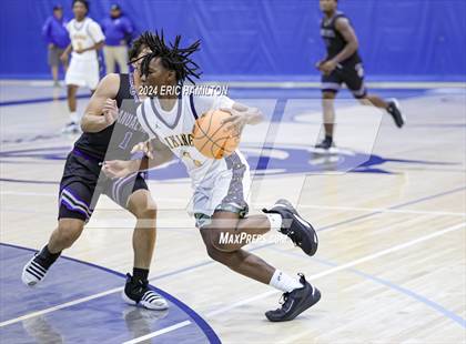 Thumbnail 3 in St. Bernard vs. Manual Arts (4th Annual Wiseburn-DaVinci Holiday Classic Tournament) photogallery.