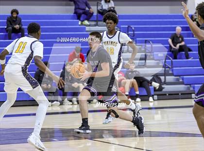 Thumbnail 2 in St. Bernard vs. Manual Arts (4th Annual Wiseburn-DaVinci Holiday Classic Tournament) photogallery.