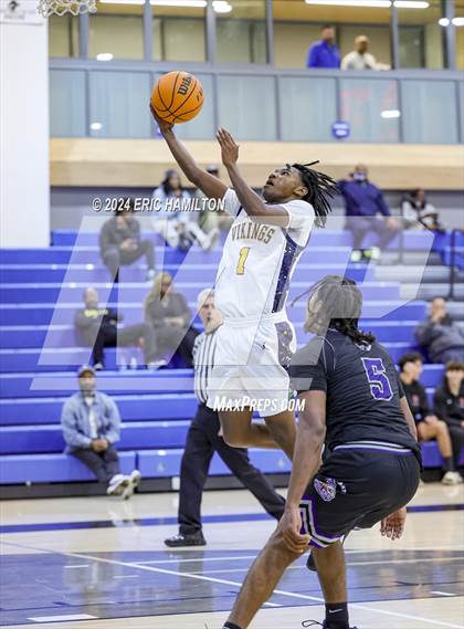 Thumbnail 2 in St. Bernard vs. Manual Arts (4th Annual Wiseburn-DaVinci Holiday Classic Tournament) photogallery.