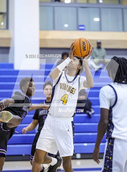 Thumbnail 3 in St. Bernard vs. Manual Arts (4th Annual Wiseburn-DaVinci Holiday Classic Tournament) photogallery.