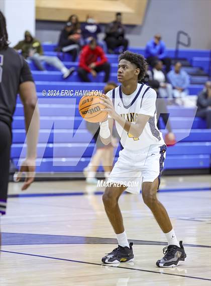 Thumbnail 1 in St. Bernard vs. Manual Arts (4th Annual Wiseburn-DaVinci Holiday Classic Tournament) photogallery.