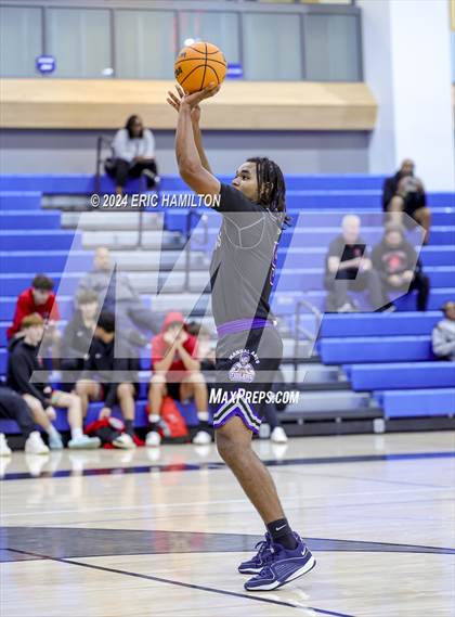 Thumbnail 1 in St. Bernard vs. Manual Arts (4th Annual Wiseburn-DaVinci Holiday Classic Tournament) photogallery.