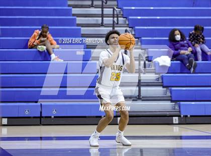 Thumbnail 3 in St. Bernard vs. Manual Arts (4th Annual Wiseburn-DaVinci Holiday Classic Tournament) photogallery.