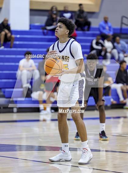Thumbnail 1 in St. Bernard vs. Manual Arts (4th Annual Wiseburn-DaVinci Holiday Classic Tournament) photogallery.