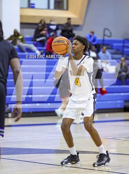 Thumbnail 3 in St. Bernard vs. Manual Arts (4th Annual Wiseburn-DaVinci Holiday Classic Tournament) photogallery.