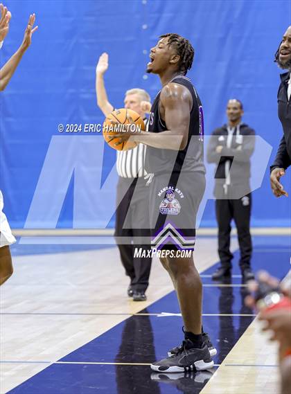 Thumbnail 2 in St. Bernard vs. Manual Arts (4th Annual Wiseburn-DaVinci Holiday Classic Tournament) photogallery.