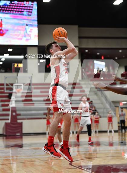 Thumbnail 3 in Farmington vs. Camden Fairview (AAA 4A State Round One) photogallery.